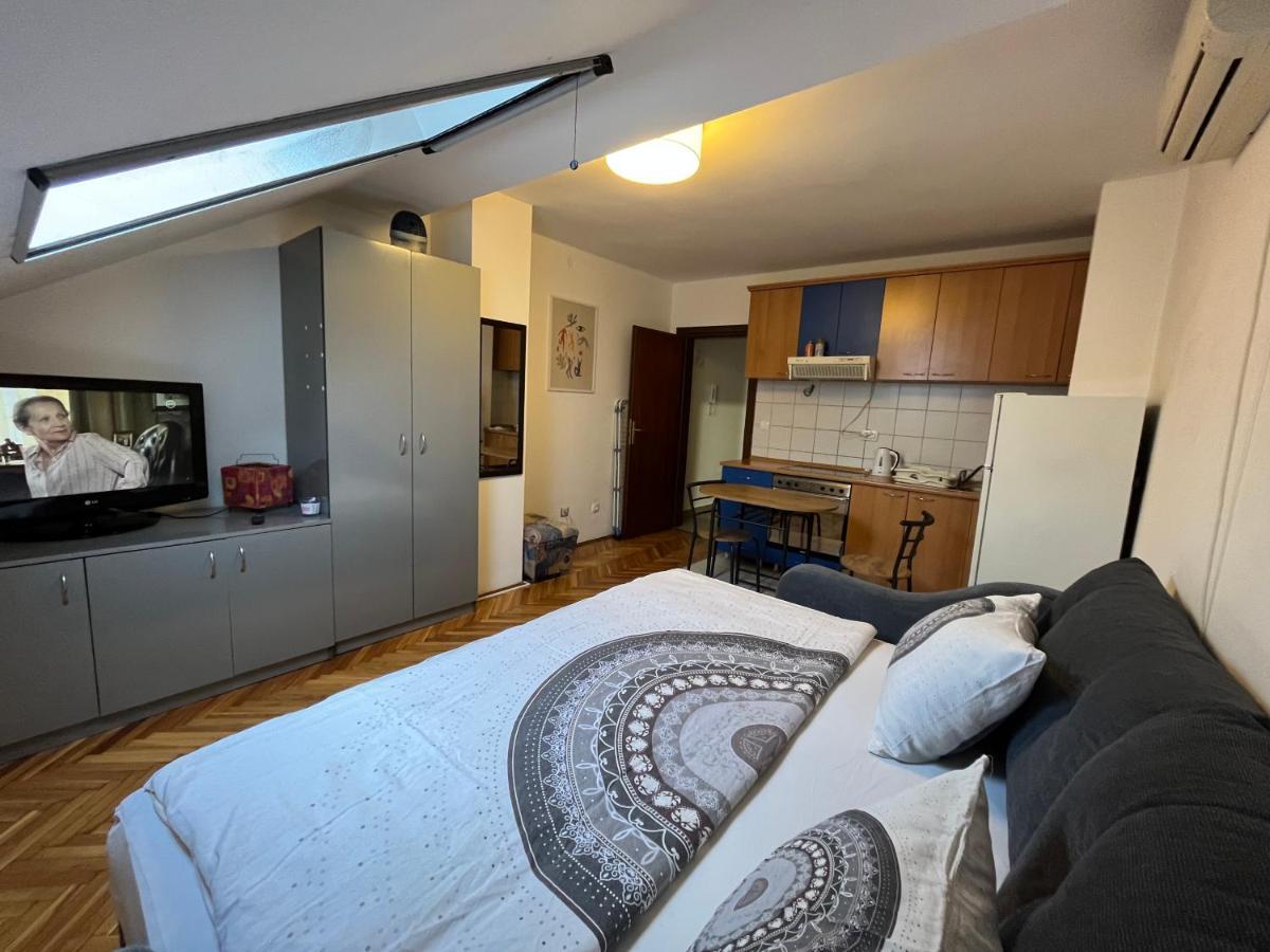 Studio In The Centre Of *