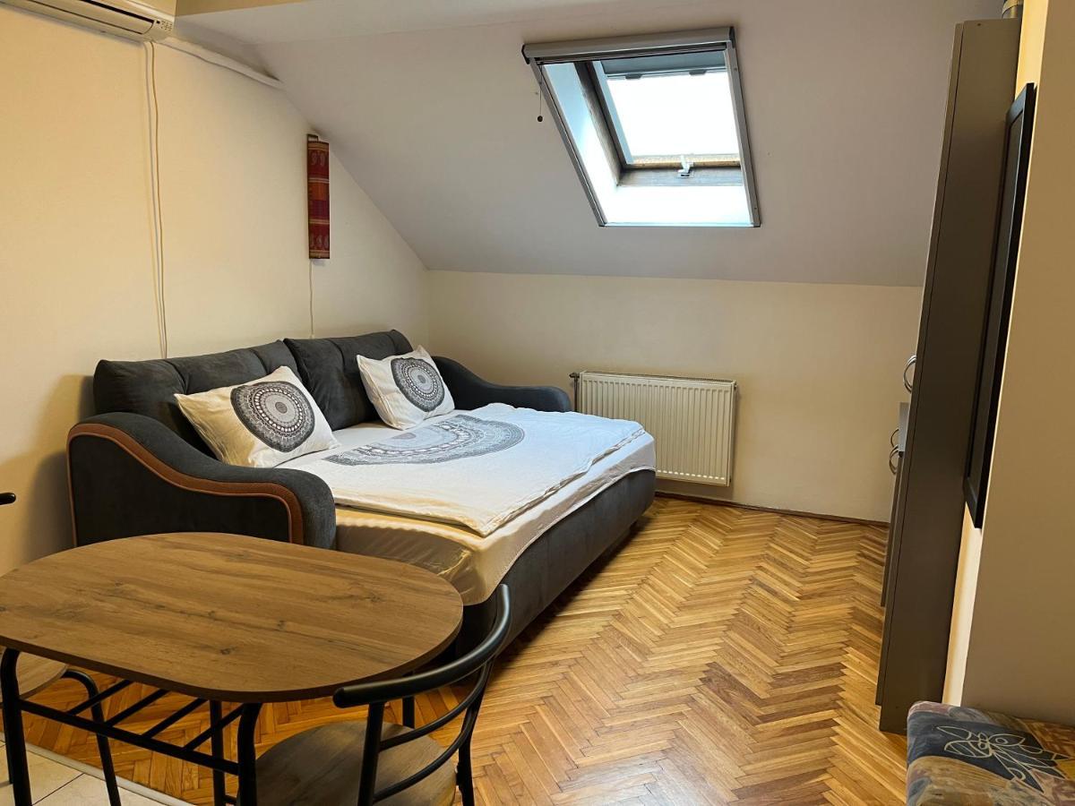 Apartment Studio In The Centre Of *